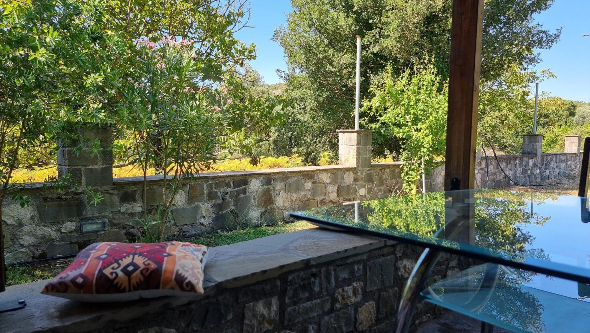 House With Big Garden And Barbeque In Nature Vurgaréli Kültér fotó